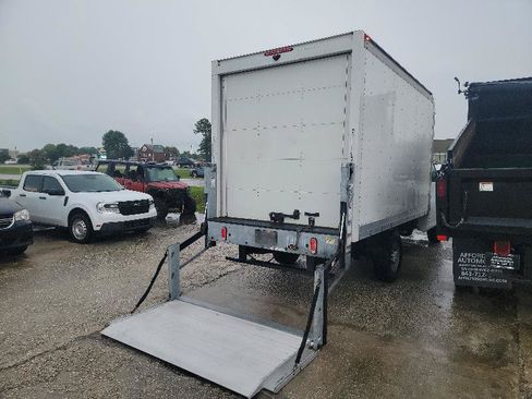 Used 2023 Chevrolet Express 3500 RWD image 6