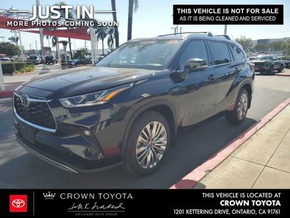 Used 2024 Toyota Highlander Platinum