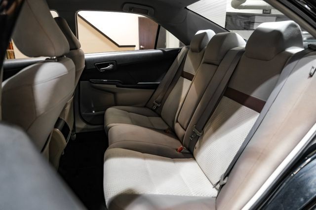 Used 2012 Toyota Camry LE FWD image 39