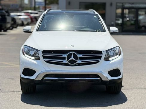 Used 2018 Mercedes-Benz GLC 300 4MATIC image 2