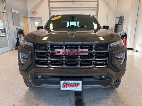 Used 2025 GMC Canyon AT4 w/ AT4 Premium Package image 4