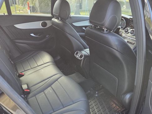 Used 2022 Mercedes-Benz GLC 300 image 7