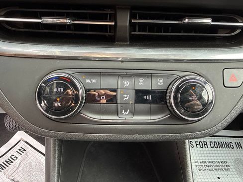 Used 2024 Buick Envista Preferred FWD image 28