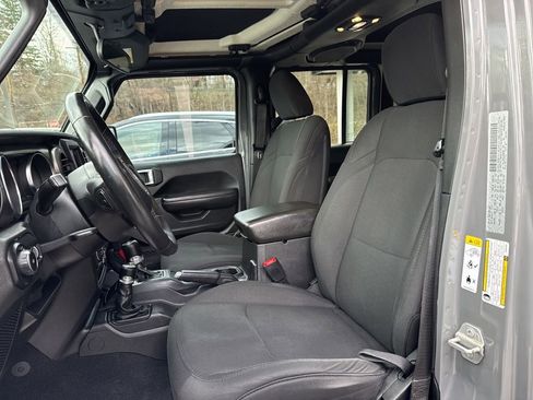 Used 2019 Jeep Wrangler Unlimited Sport S image 21