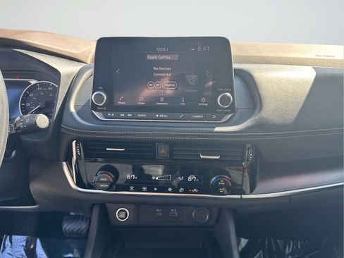 Certified 2022 Nissan Rogue SV FWD image 22