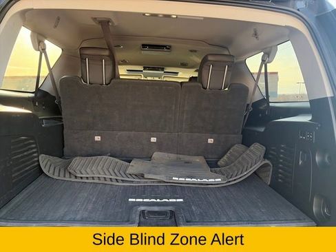 Used 2017 Cadillac Escalade ESV Premium Luxury image 35