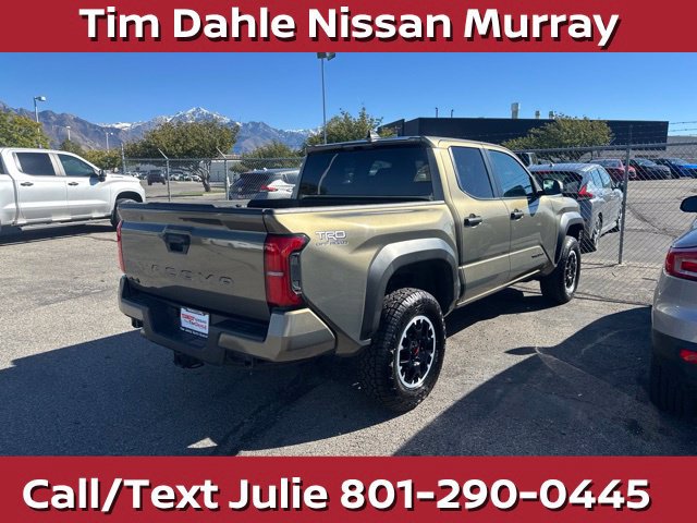Used 2024 Toyota Tacoma TRD Off-Road AWD/4WD image 19