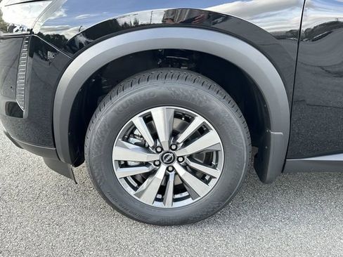 New 2026 Nissan Pathfinder SL FWD image 12