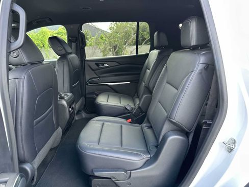 Certified 2026 Chevrolet Traverse LT FWD image 17