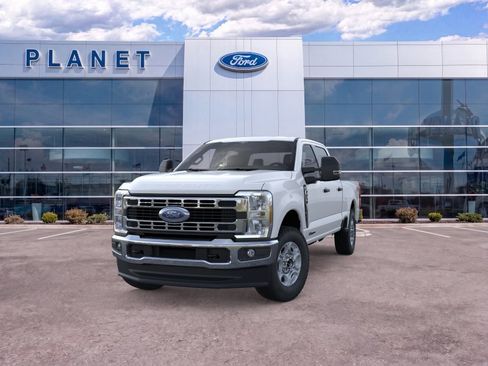 New 2026 Ford F250 XLT w/ FX4 Off-Road Package AWD/4WD image 2