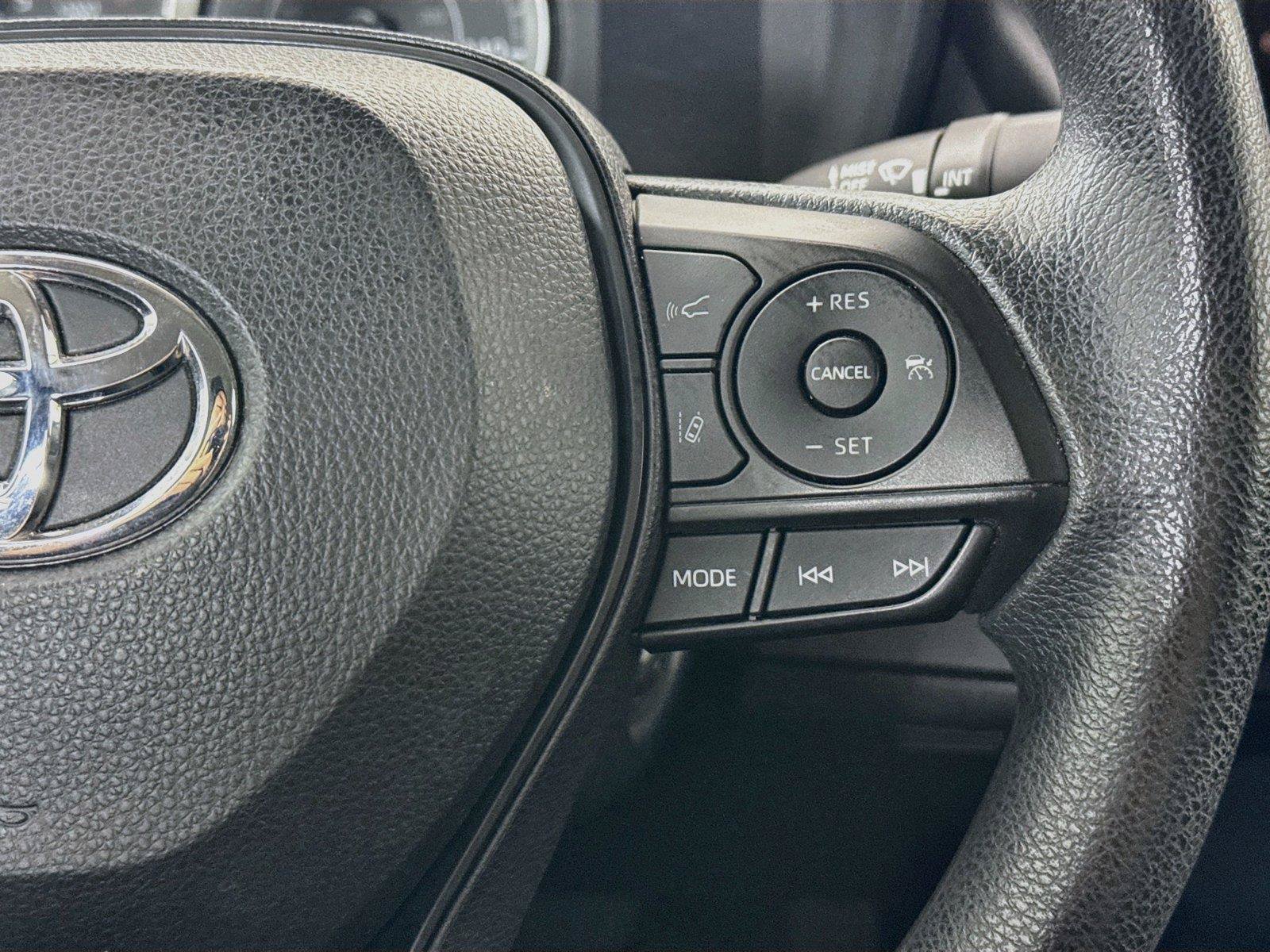 Certified 2022 Toyota Corolla LE FWD image 17