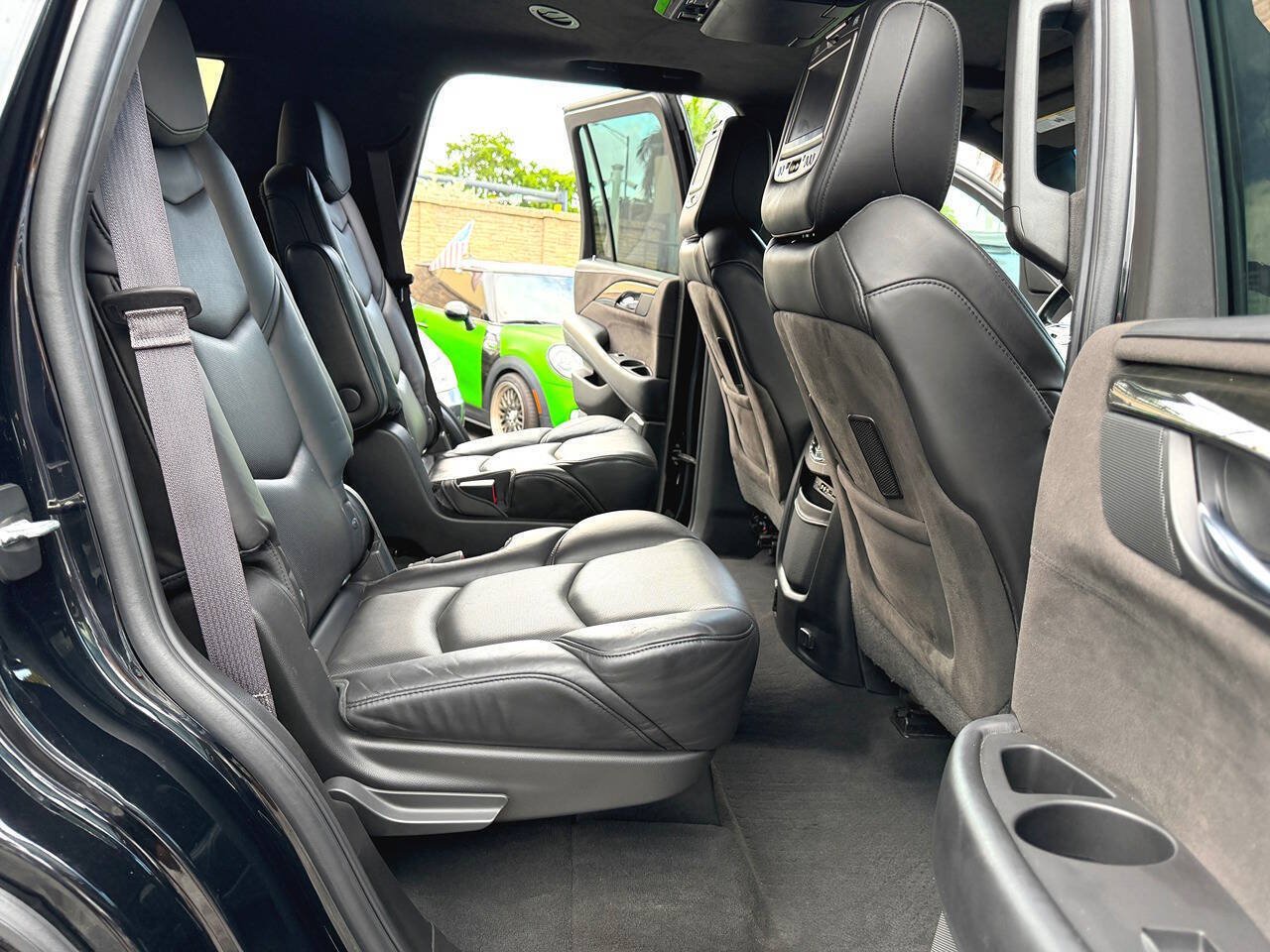 Used 2016 Cadillac Escalade Platinum AWD/4WD image 33