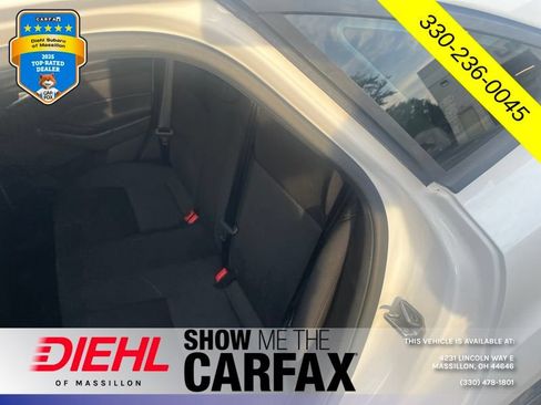 Used 2017 Ford Focus SEL w/ Cold Weather Package FWD image 11