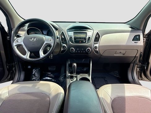 Used 2010 Hyundai Tucson GLS w/ Popular Equipment Pkg 2 FWD image 3