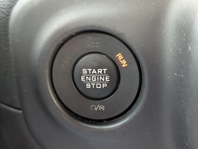 Used 2019 Jeep Wrangler Unlimited Sahara w/ Uconnect 4C Nav & Sound Group AWD/4WD image 27