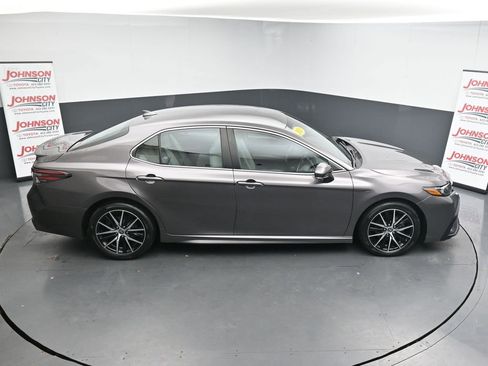 Used 2023 Toyota Camry SE image 28