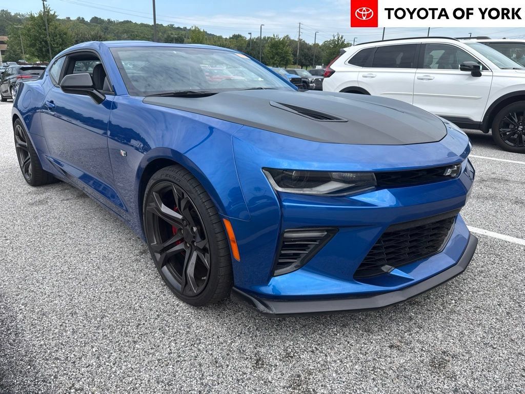 Used 2018 Chevrolet Camaro SS RWD image 1
