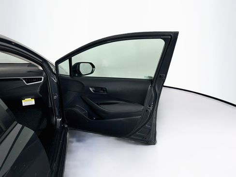 Used 2026 Toyota Corolla LE FWD image 30