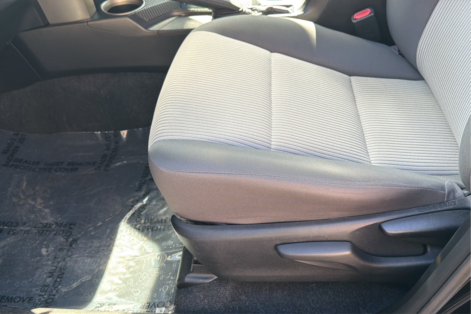 Used 2014 Toyota RAV4 LE AWD/4WD image 20
