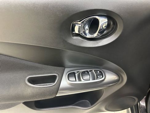 Used 2014 Nissan Juke S image 15