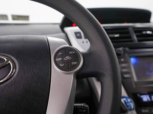 Used 2014 Toyota Prius V Three FWD image 24