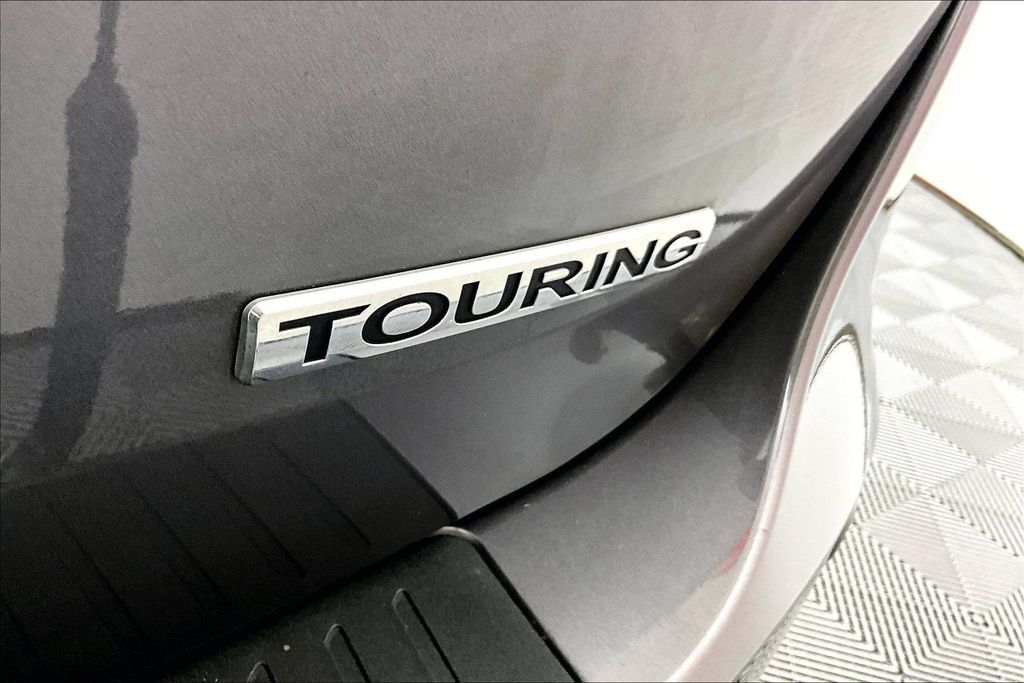 Used 2024 Honda Odyssey Touring image 14