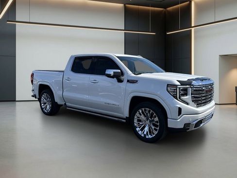 Used 2022 GMC Sierra 1500 Denali w/ Denali Reserve Package AWD/4WD image 7