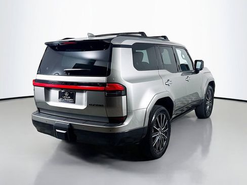 Certified 2025 Lexus GX 550 image 5