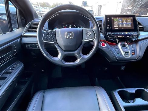 Used 2024 Honda Odyssey Sport image 14