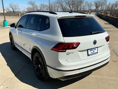 Used 2019 Volkswagen Tiguan SEL Premium R-Line AWD/4WD image 4