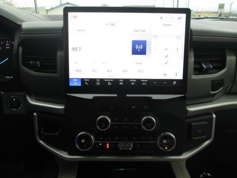 Used 2023 Ford Expedition Max XLT image 28