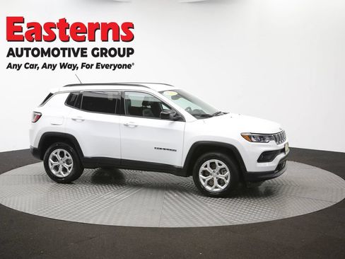 Used 2024 Jeep Compass Latitude AWD/4WD image 46