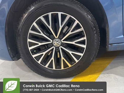 Used 2019 Volkswagen Jetta SEL FWD image 40