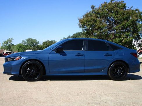 Used 2025 Honda Civic Sport image 3