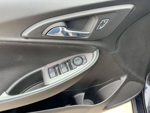 Used 2023 Chevrolet Malibu LT image 19