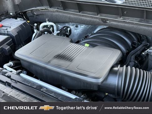 Used 2025 Chevrolet Silverado 1500 High Country w/ High Country Premium Package AWD/4WD image 38