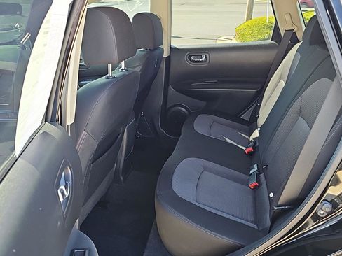 Used 2013 Nissan Rogue SV image 12