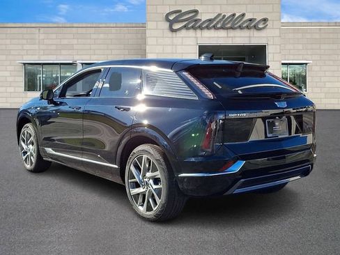 New 2026 Cadillac Optiq Luxury 2 image 4