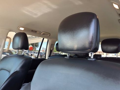 Used 2021 Nissan Armada SV w/ SV Appearance Package RWD image 18