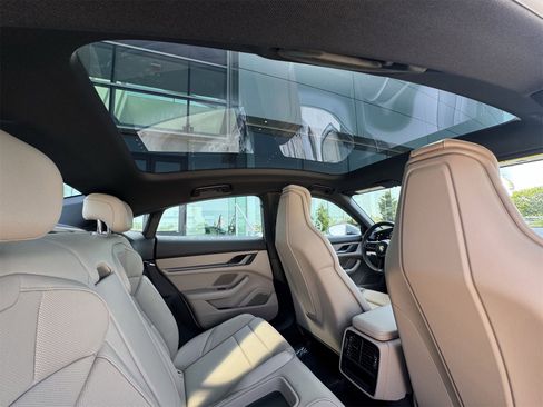 New 2025 Porsche Taycan image 30