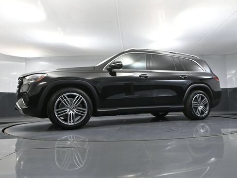 Used 2026 Mercedes-Benz GLS 450 4MATIC image 62