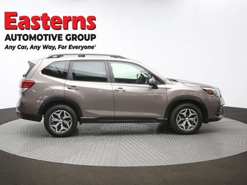 Used 2022 Subaru Forester Premium AWD/4WD image 49