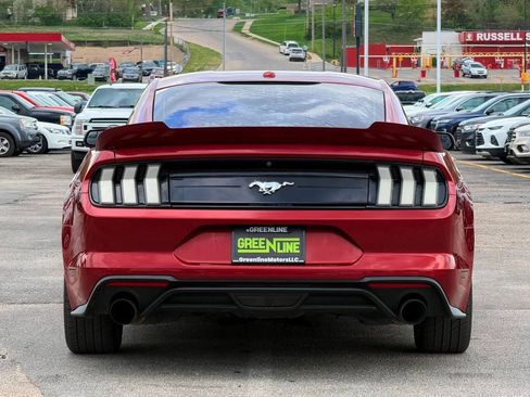 Used 2018 Ford Mustang Premium RWD image 4