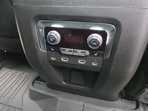 Used 2021 GMC Yukon Denali AWD/4WD image 17
