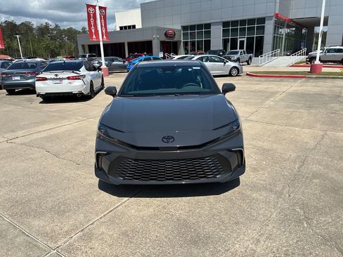 New 2026 Toyota Camry SE image 10