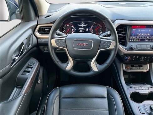 Used 2023 GMC Acadia Denali w/ Denali Technology Package image 24