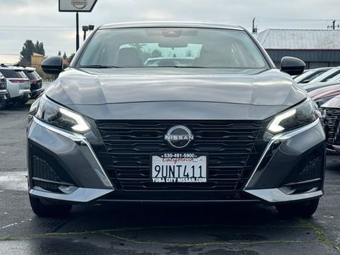 Used 2025 Nissan Altima 2.5 S image 9