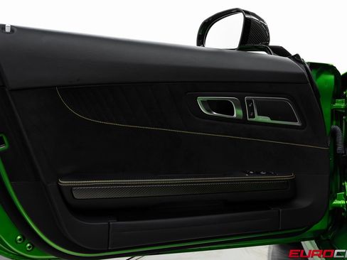 Used 2018 Mercedes-Benz AMG GT R image 26