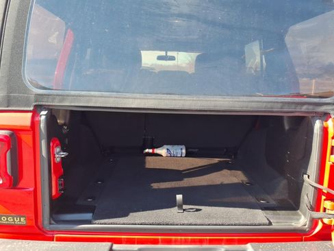 Used 2018 Jeep Wrangler Unlimited Sport S image 16