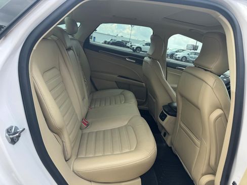 Used 2016 Ford Fusion SE w/ Equipment Group 202A FWD image 11